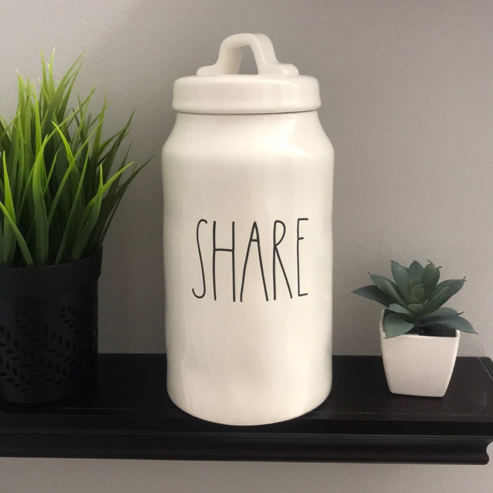 Rae Dunn “SHARE” container NWT